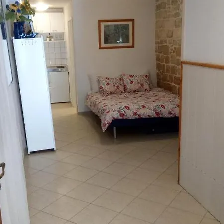 Old Town Charmer * بوريتش