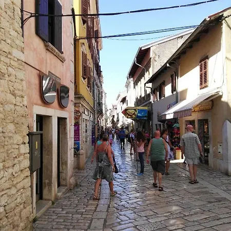 Old Town Charmer Пореч